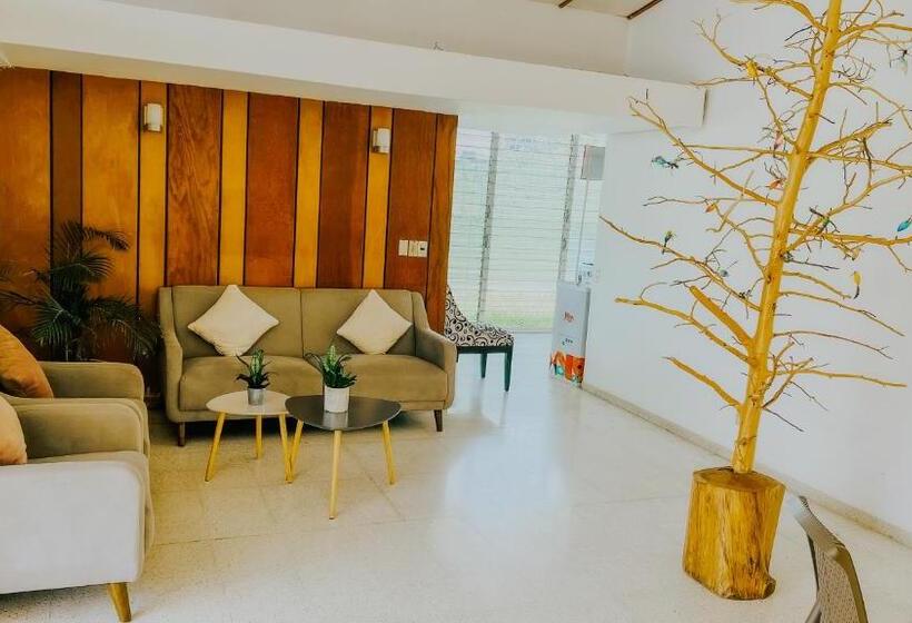 بنسيون La Ruta Hotel Corporativo