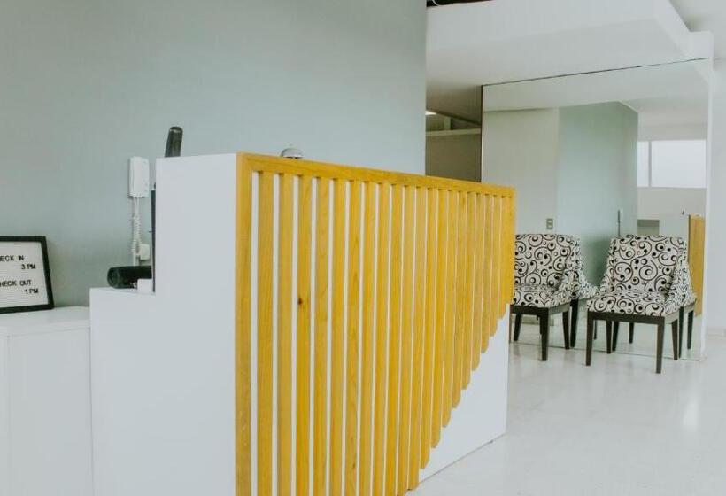 بنسيون La Ruta Hotel Corporativo