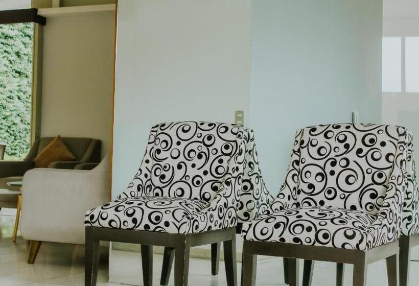 بنسيون La Ruta Hotel Corporativo