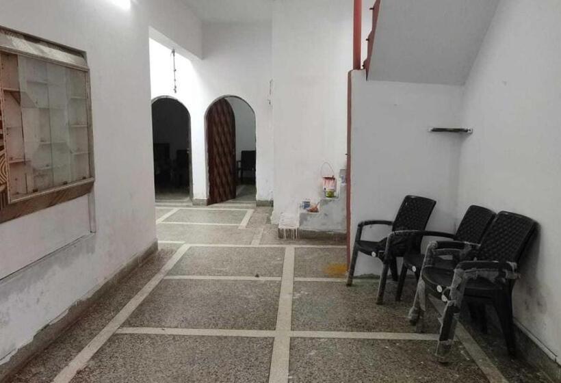 Pop Spotlight Inn Hotel And Restaurant