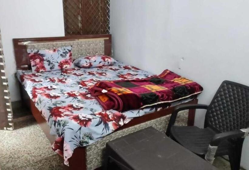 Pop Spotlight Inn Hotel And Restaurant