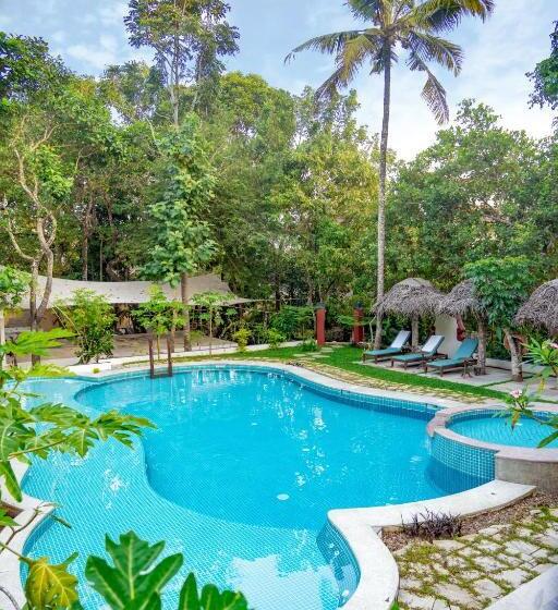 Marari Beach Bungalow Resort Alleppey