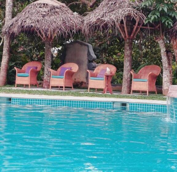 Marari Beach Bungalow Resort Alleppey