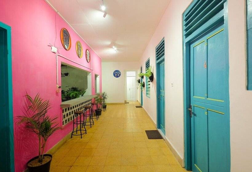 הוסטל Snooze Malang