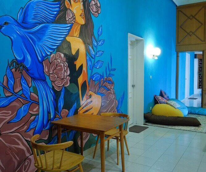 הוסטל Snooze Malang