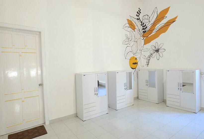 הוסטל Snooze Malang