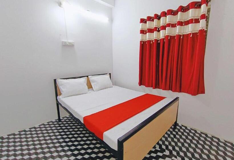 Spot On 80770j Hotel Relax Inn