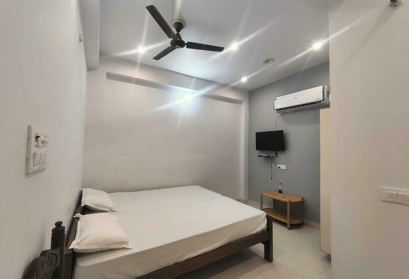 Spot On Hotel Kaushlendra Palace