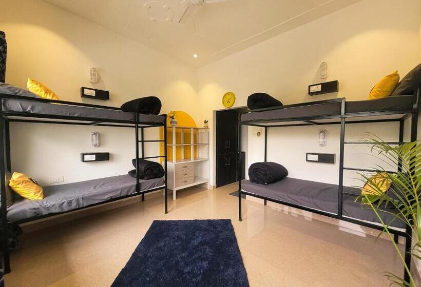 The Hosteller Jeolikote