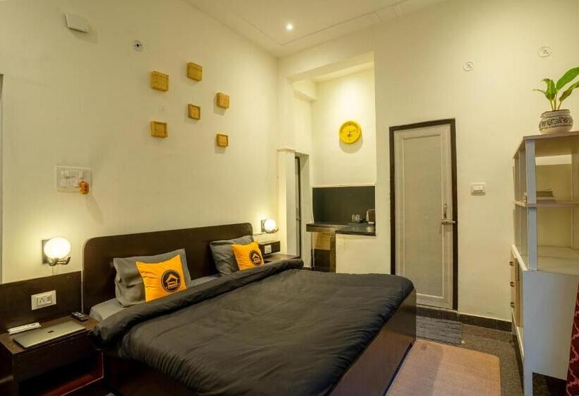 The Hosteller Jeolikote