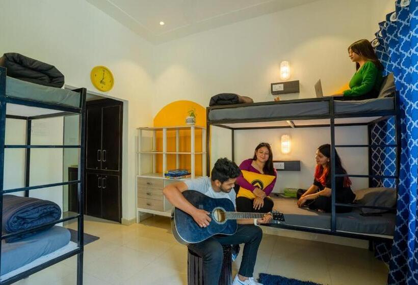 The Hosteller Jeolikote