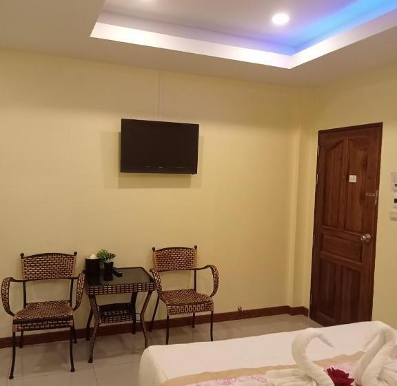 Albergue ไลอ้อน โฮเทล