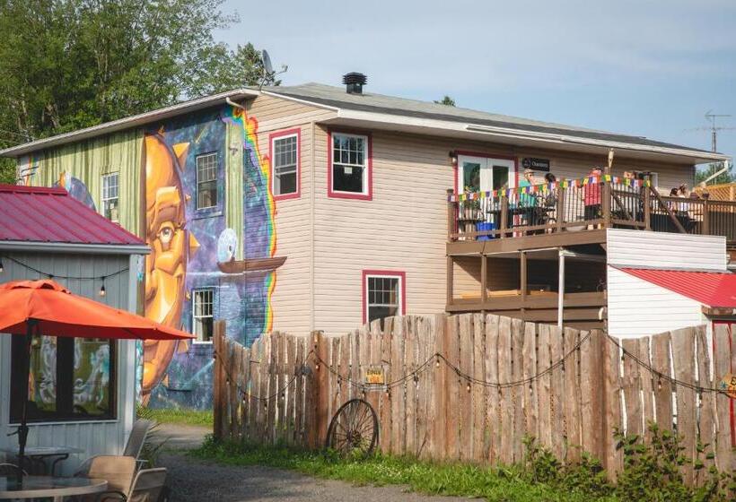 הוסטל Auberge Mandala