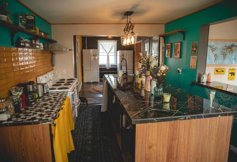 הוסטל Auberge Mandala