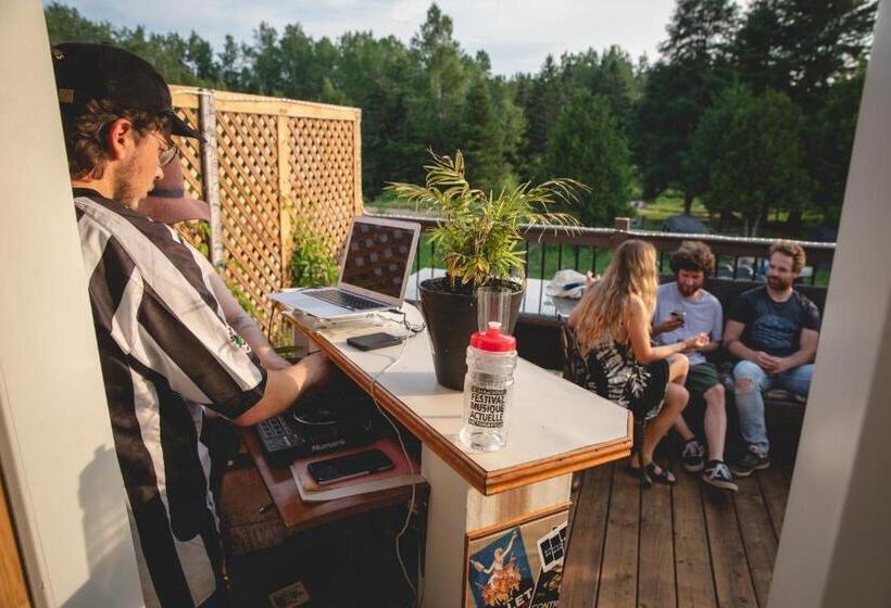 הוסטל Auberge Mandala