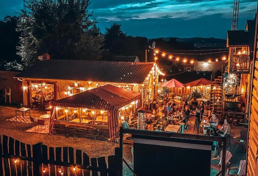 הוסטל Auberge Mandala