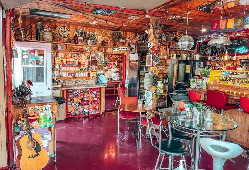 הוסטל Auberge Mandala