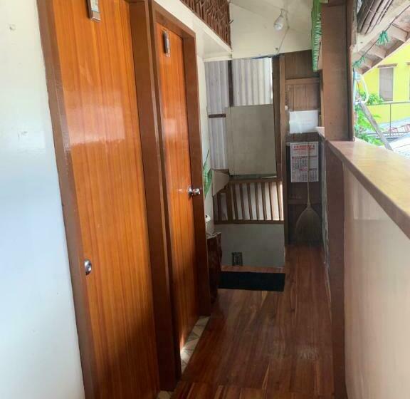 هاستل Blessed Inn