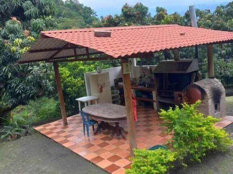 הוסטל Sede Campestre Peña Negra