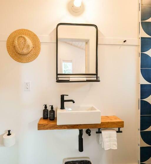 호스텔 Shortboard Room Includes Queen Bed