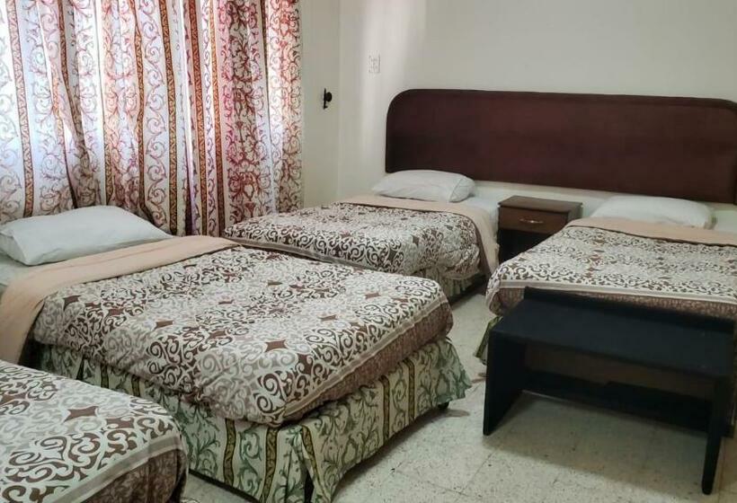 هاستل Student House