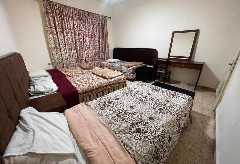 هاستل Student House