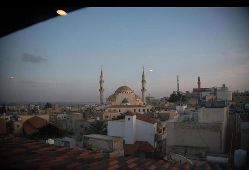 هاستل Student House