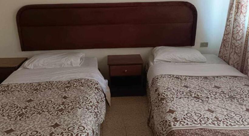 هاستل Student House