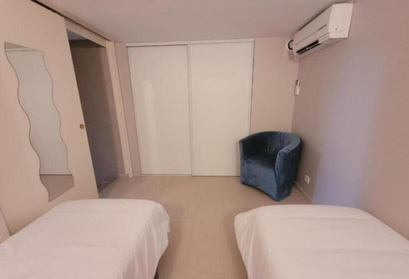 تختخواب و صبحانه Cosy Cottage With Private Pool