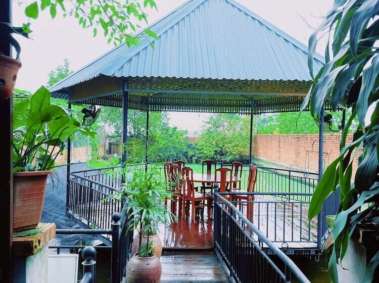 تختخواب و صبحانه Vani S Home