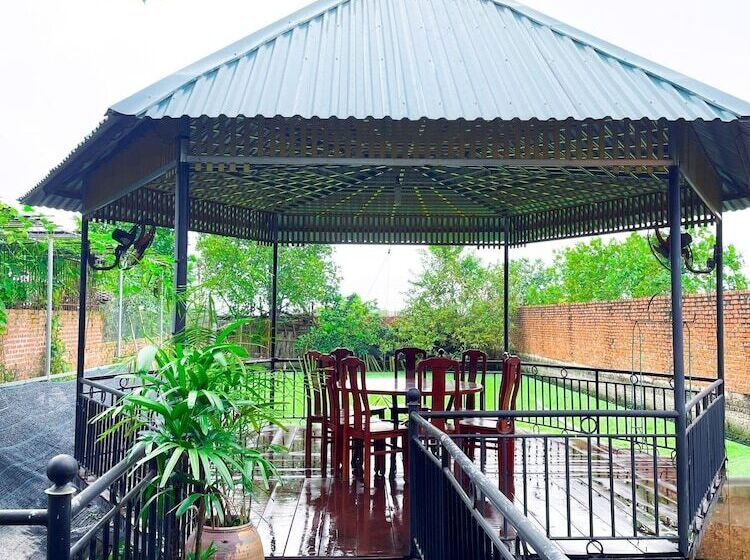 تختخواب و صبحانه Vani S Home