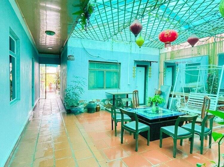 تختخواب و صبحانه Vani S Home