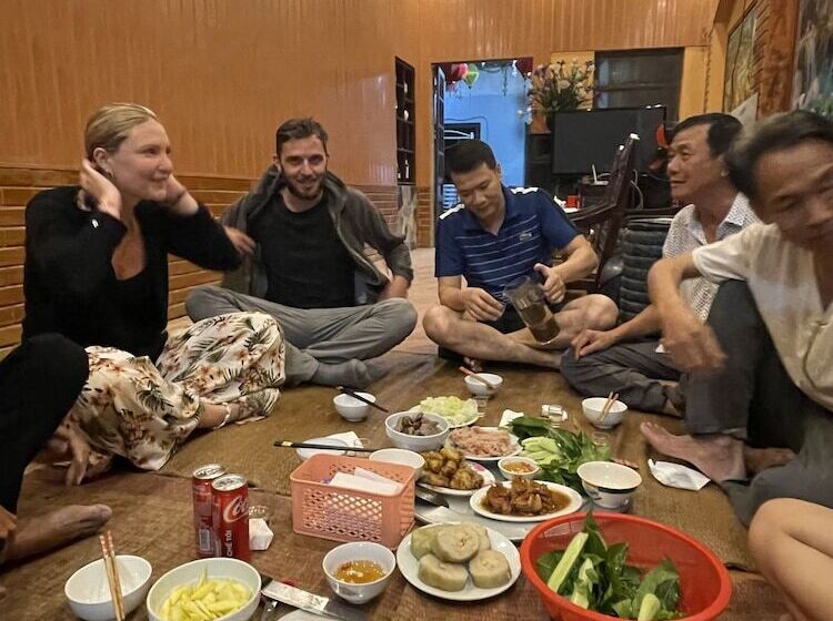 تختخواب و صبحانه Vani S Home