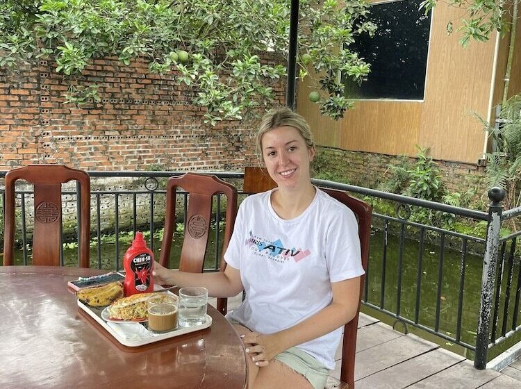 تختخواب و صبحانه Vani S Home