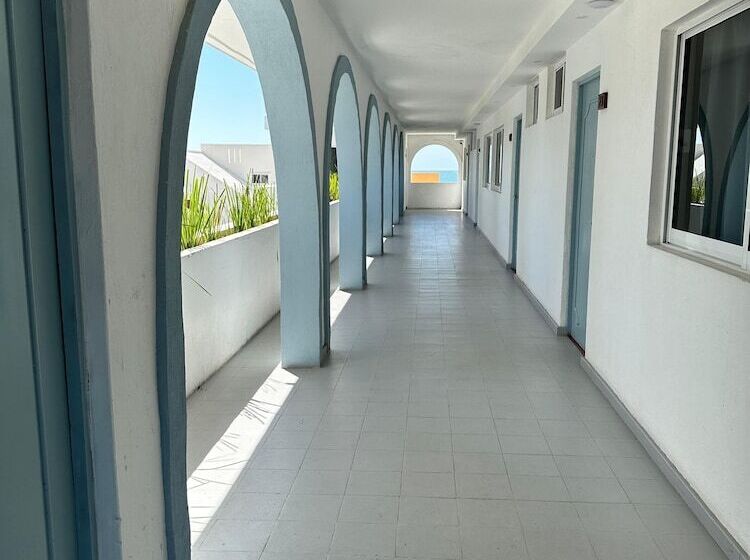 Creta Hotel & Suites