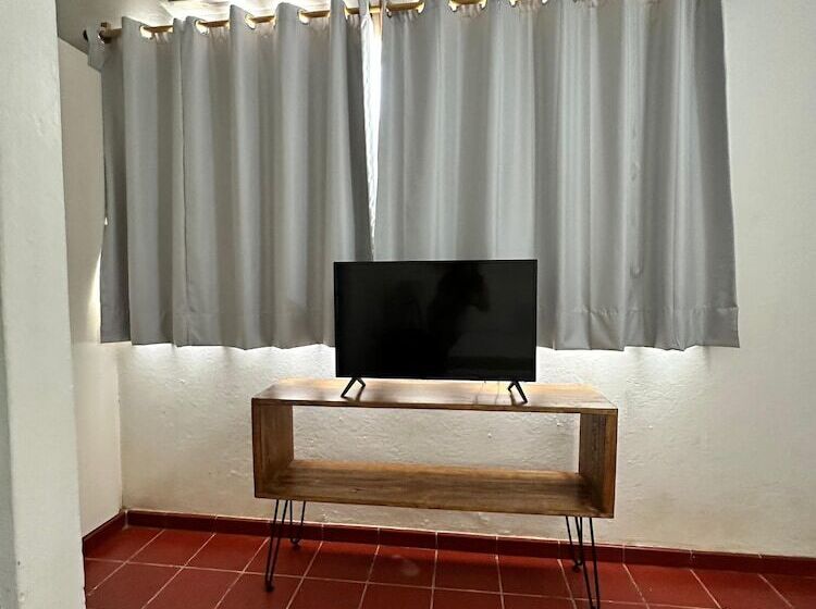 Creta Hotel & Suites