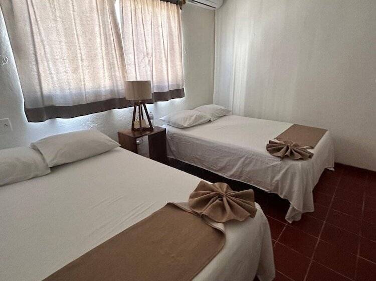 Creta Hotel & Suites