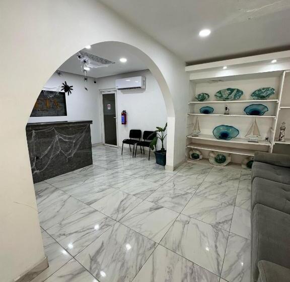 Creta Hotel & Suites