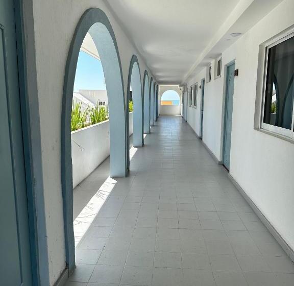 Creta Hotel & Suites