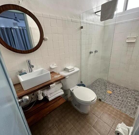 Creta Hotel & Suites