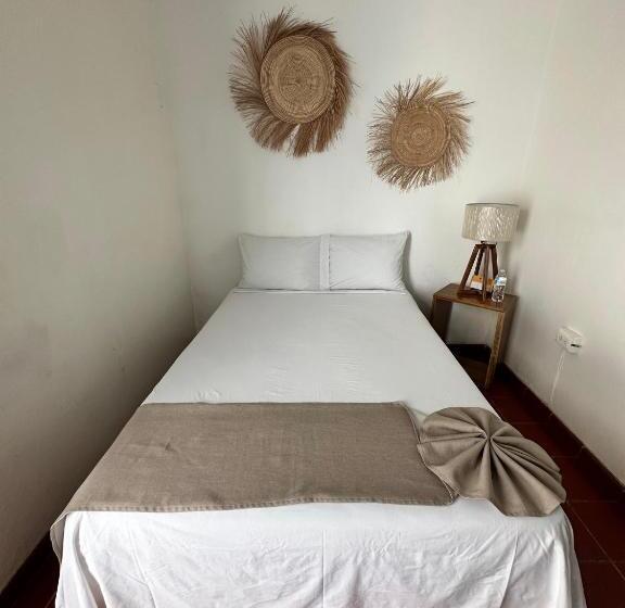 Creta Hotel & Suites