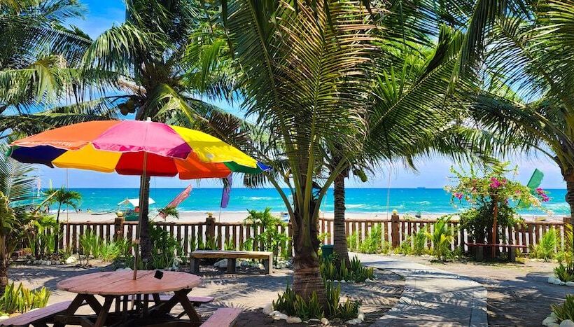 Crystal Shores Beach Resort Powered By Cocotel