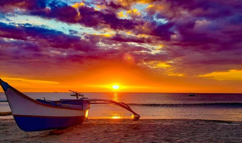 Crystal Shores Beach Resort Powered By Cocotel