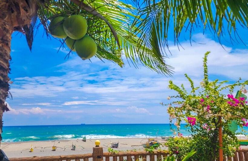 Crystal Shores Beach Resort Powered By Cocotel