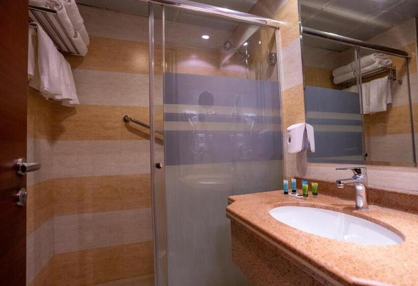 Отель Nusk Al Hijrah