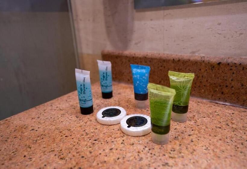 Отель Nusk Al Hijrah