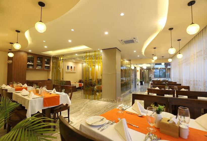 Apex Business Hotel   Airport