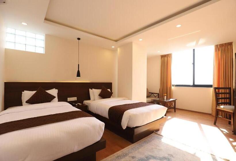 Apex Business Hotel   Airport