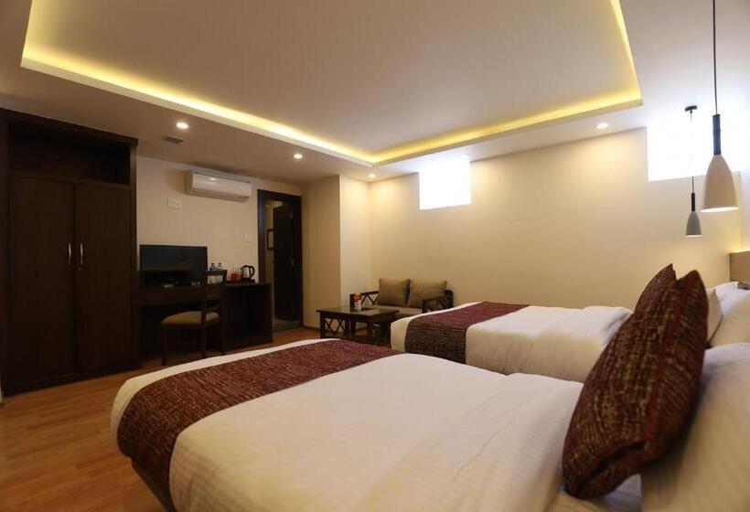 Apex Business Hotel   Airport