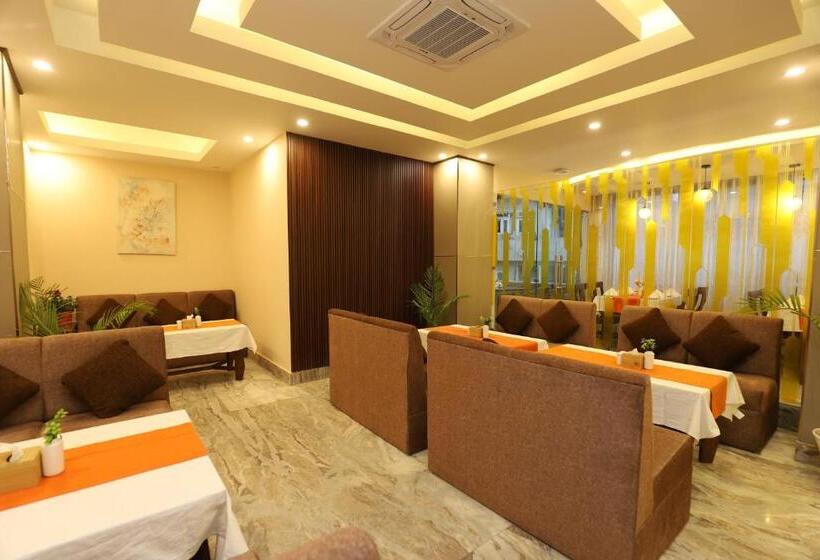 Apex Business Hotel   Airport